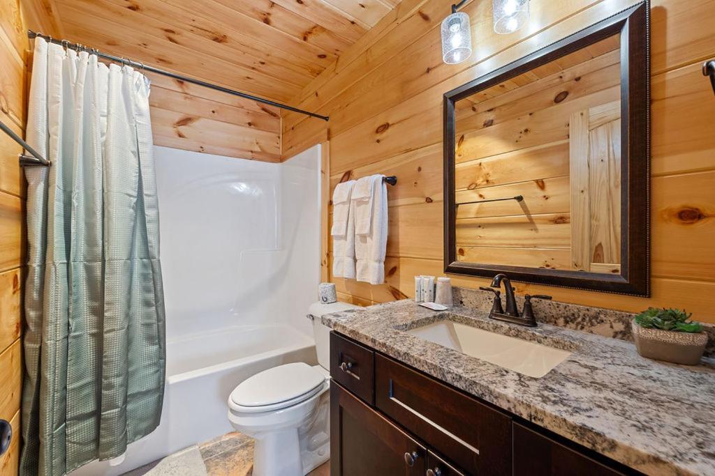 Bobcat Den By Eden Crest Gatlinburg Exterior foto